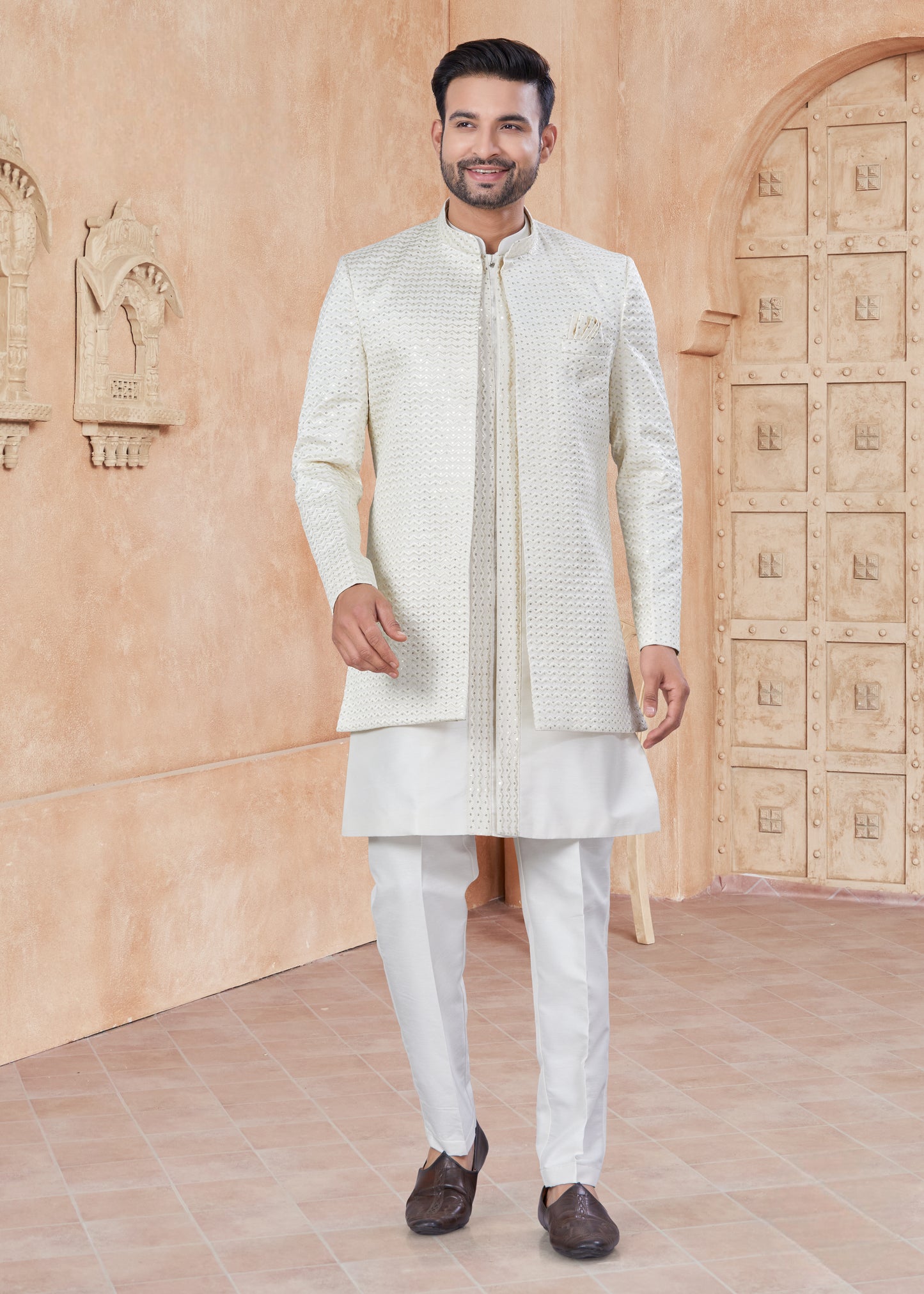 Himmelblaue Baumwoll-Kurta mit Fadenstickerei und Pailletten