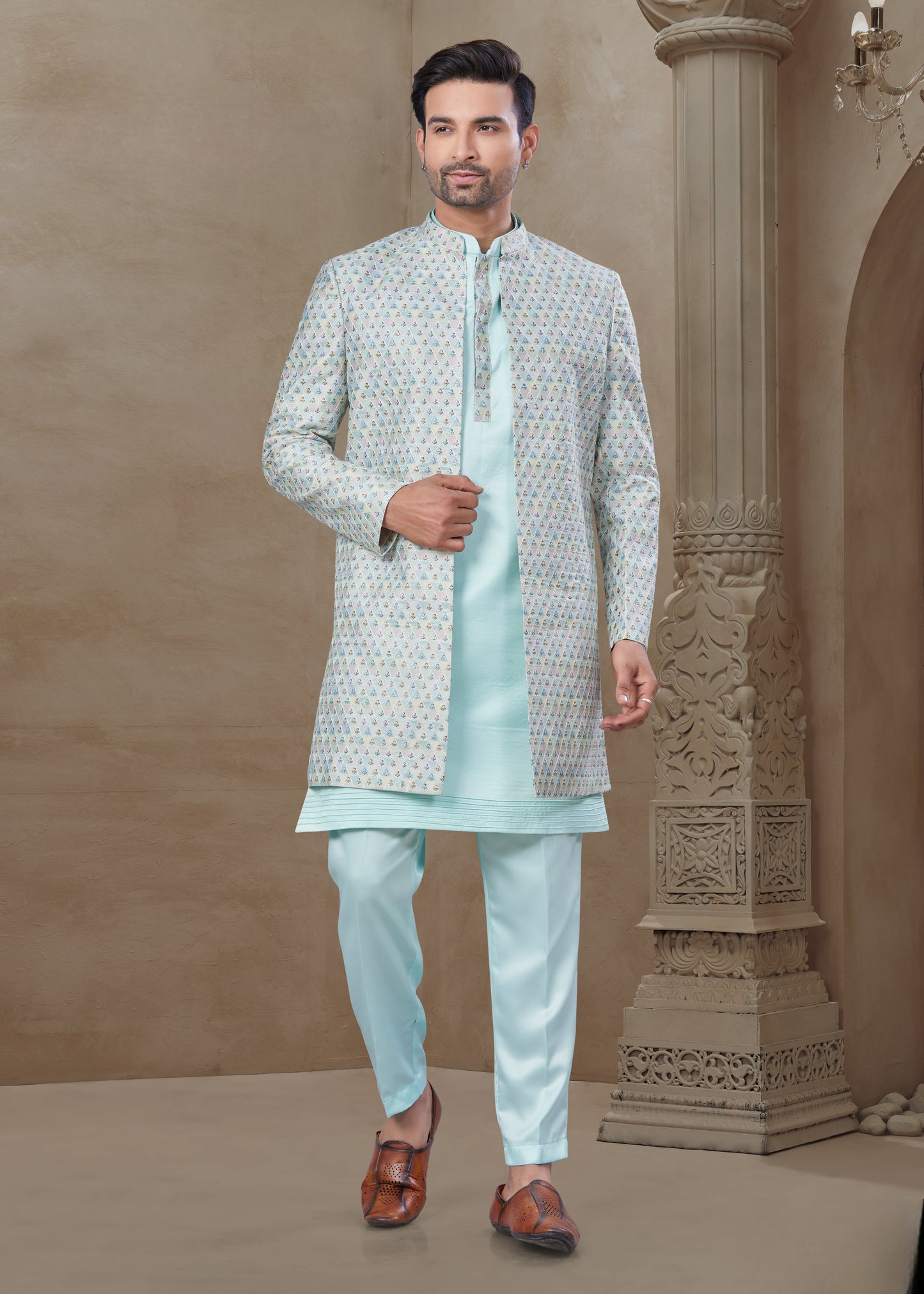 Ensemble Kurta bleu ciel avec Veste Sophistiqué à motifs géométriques multicolores pastels