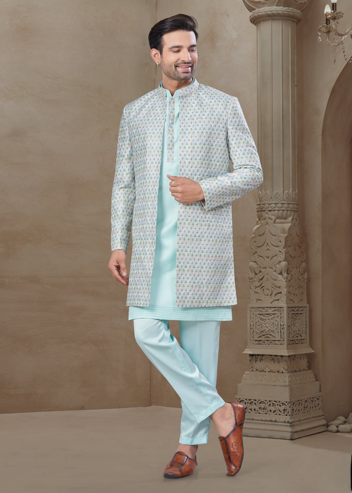 Ensemble Kurta bleu ciel avec Veste Sophistiqué à motifs géométriques multicolores pastels