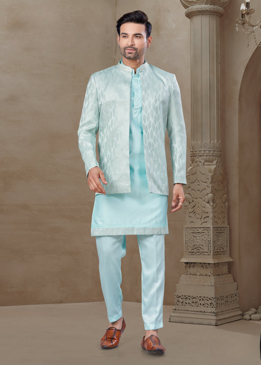 Ensemble Kurta bleu clair avec Veste Sophistiqué courte