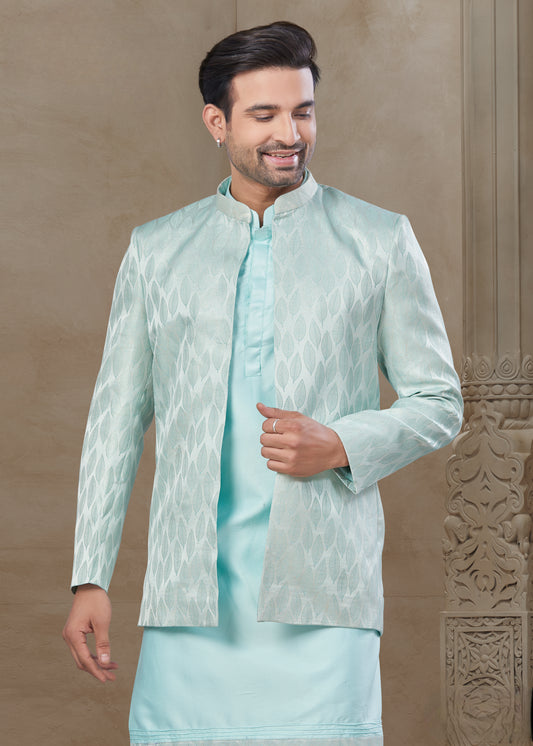 Ensemble Kurta bleu clair avec Veste Sophistiqué courte