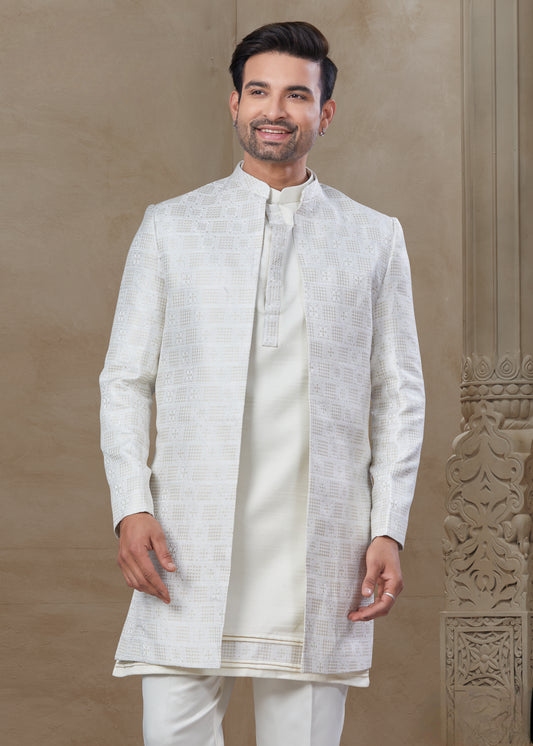 Ensemble Kurta blanc uni avec Veste Sophistiqué à détails géométriques bronzes mi-longue