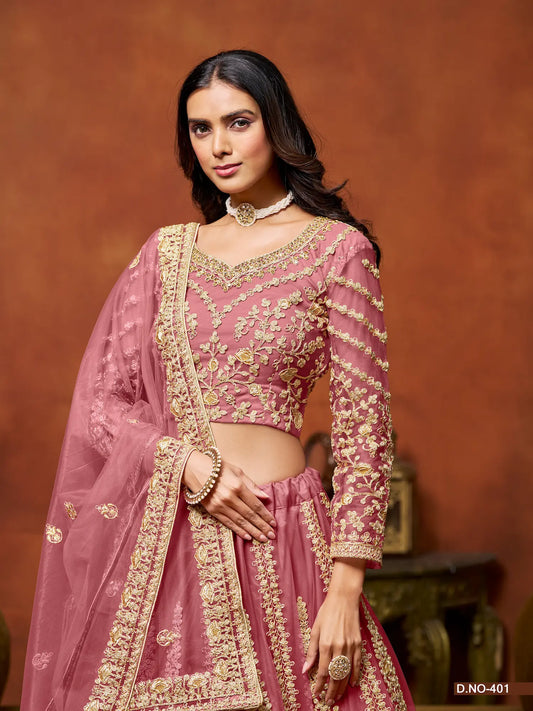 Lehenga Choli rose clair en filet avec broderie en fils et sequins