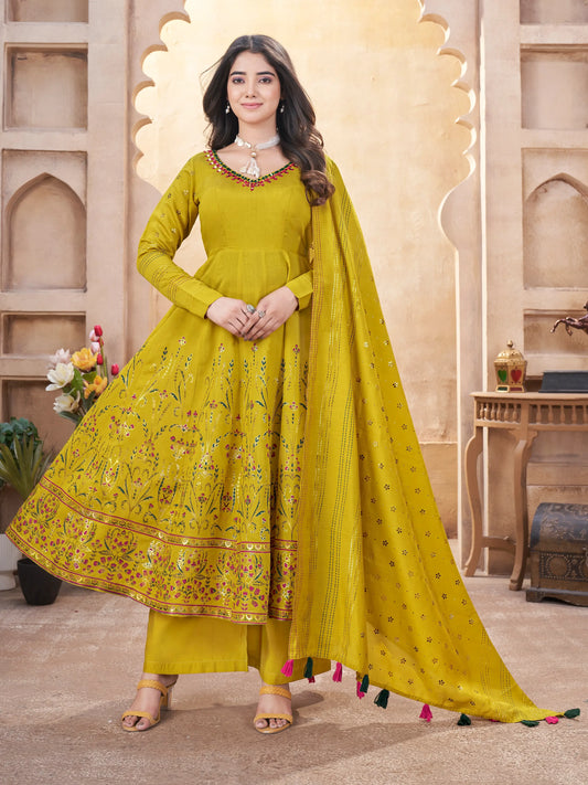 Salwar Suit en Soie Jaune Vif avec Broderie en Miroir et Impression en Feuille Métallique