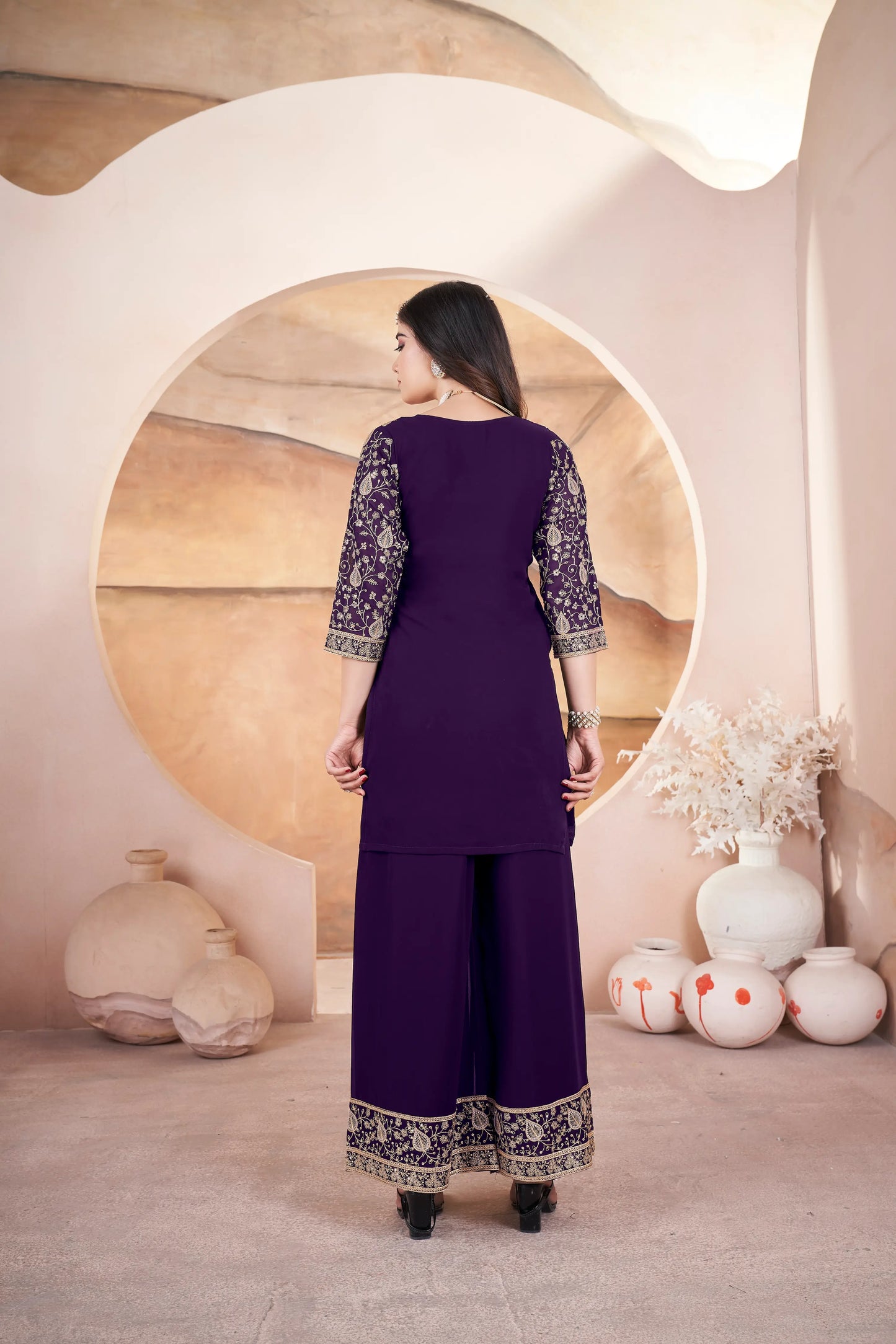 Salwar Suit en Georgette violet avec Broderie et Sequins
