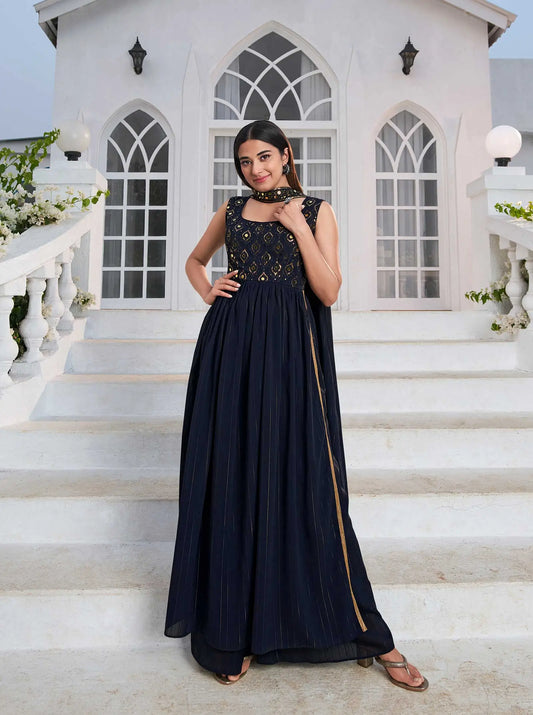 Salwar Suit en Georgette Bleu avec Broderie au Fil et Sequins, accompagné d'un Palazzo