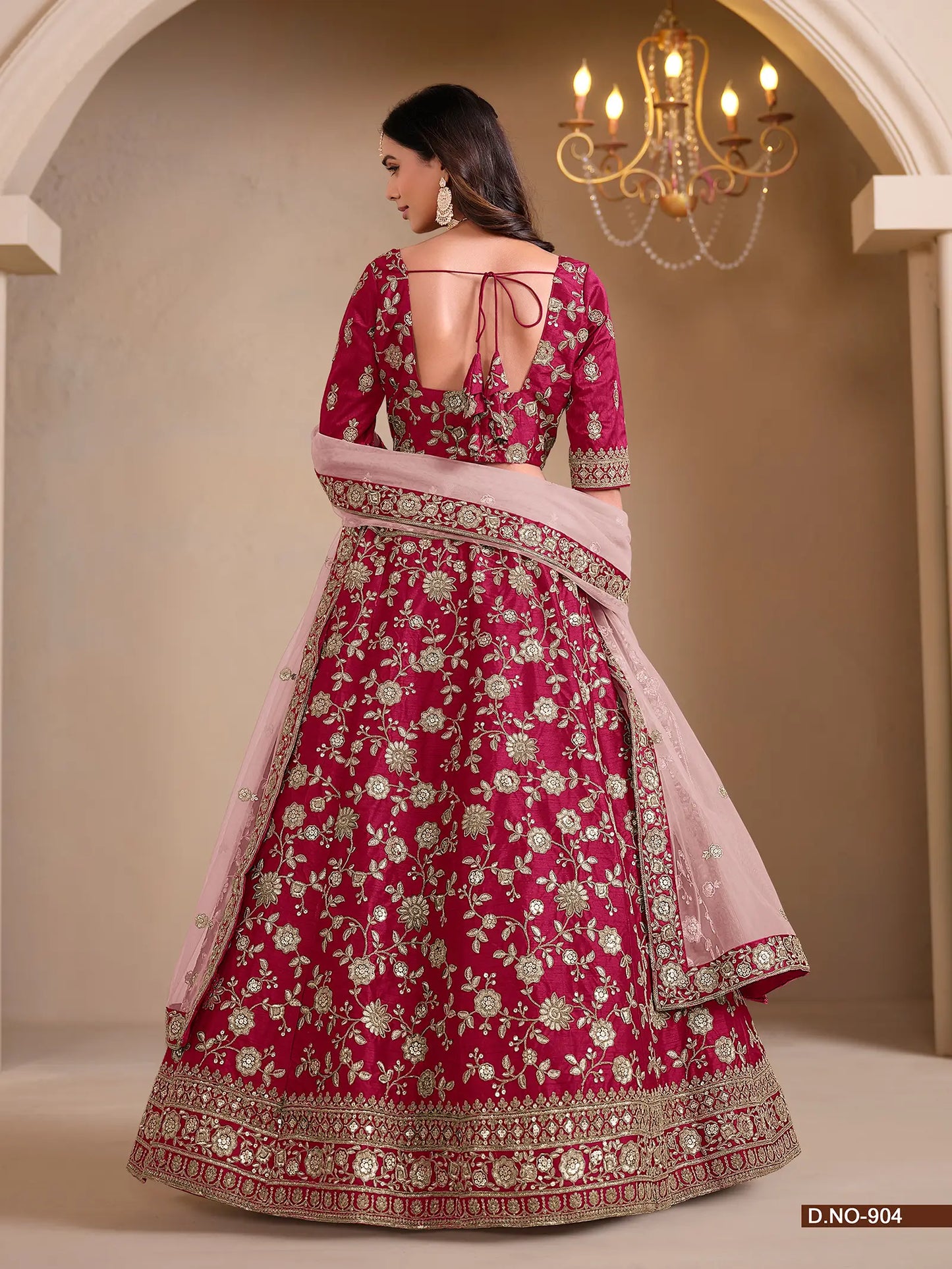 Designer Lehenga Choli aus roter Kunstseide mit Fadenstickerei und Pailletten