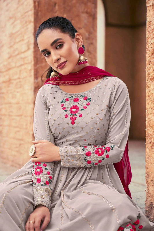 Ensemble Salwar Palazzo en Georgette Gris Rose avec Broderie en Fil et Sequins