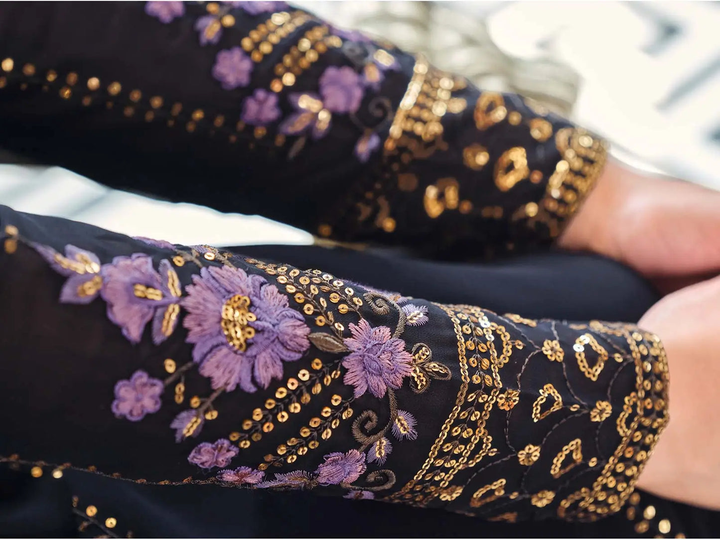 Ensemble Salwar Palazzo en Georgette Bleu Nuit avec Broderie en Fil et Sequins