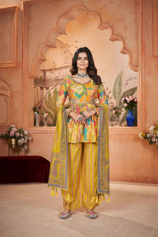 Ensemble Salwar Jaune en Soie avec Imprimé Floral