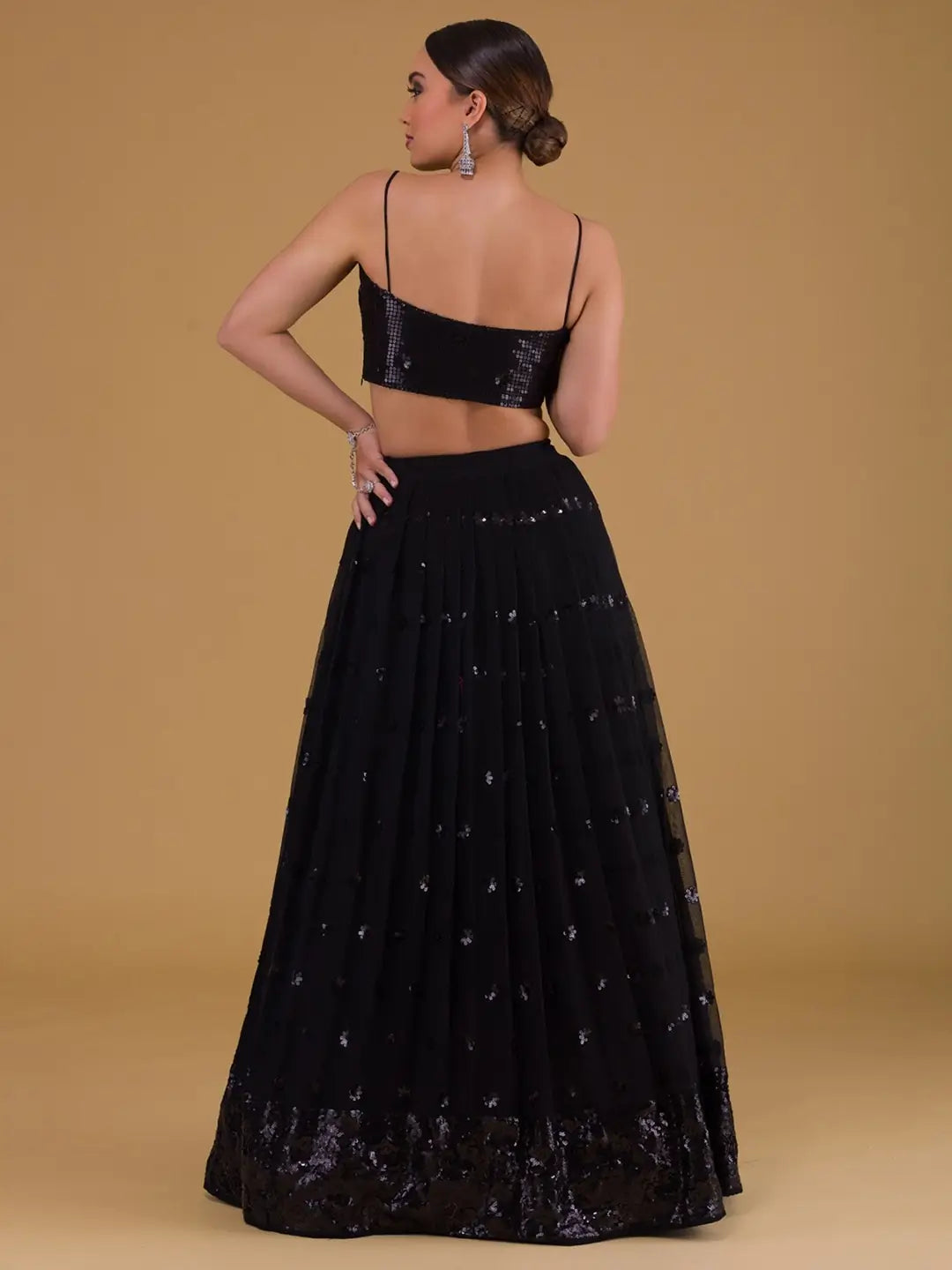Schwarzer Designer-Abend-Lehenga mit Paillettenstickerei