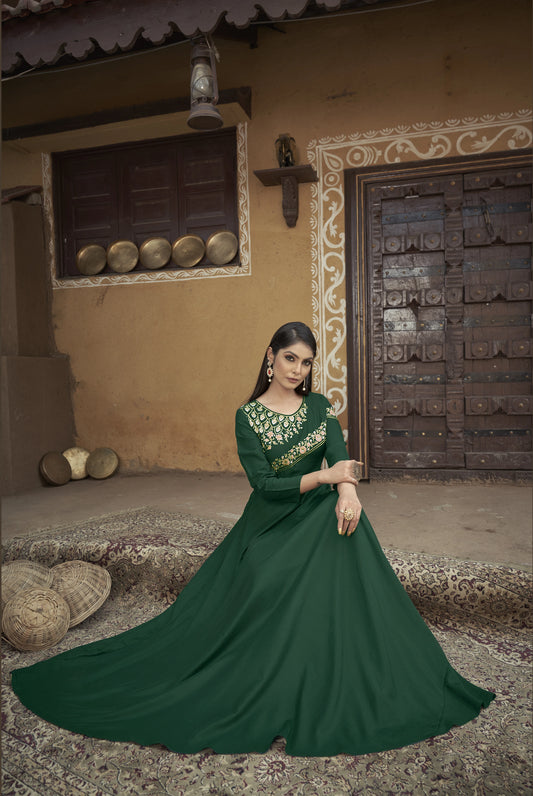 Haut Kurta long vert manches longues avec broderies en Maslin