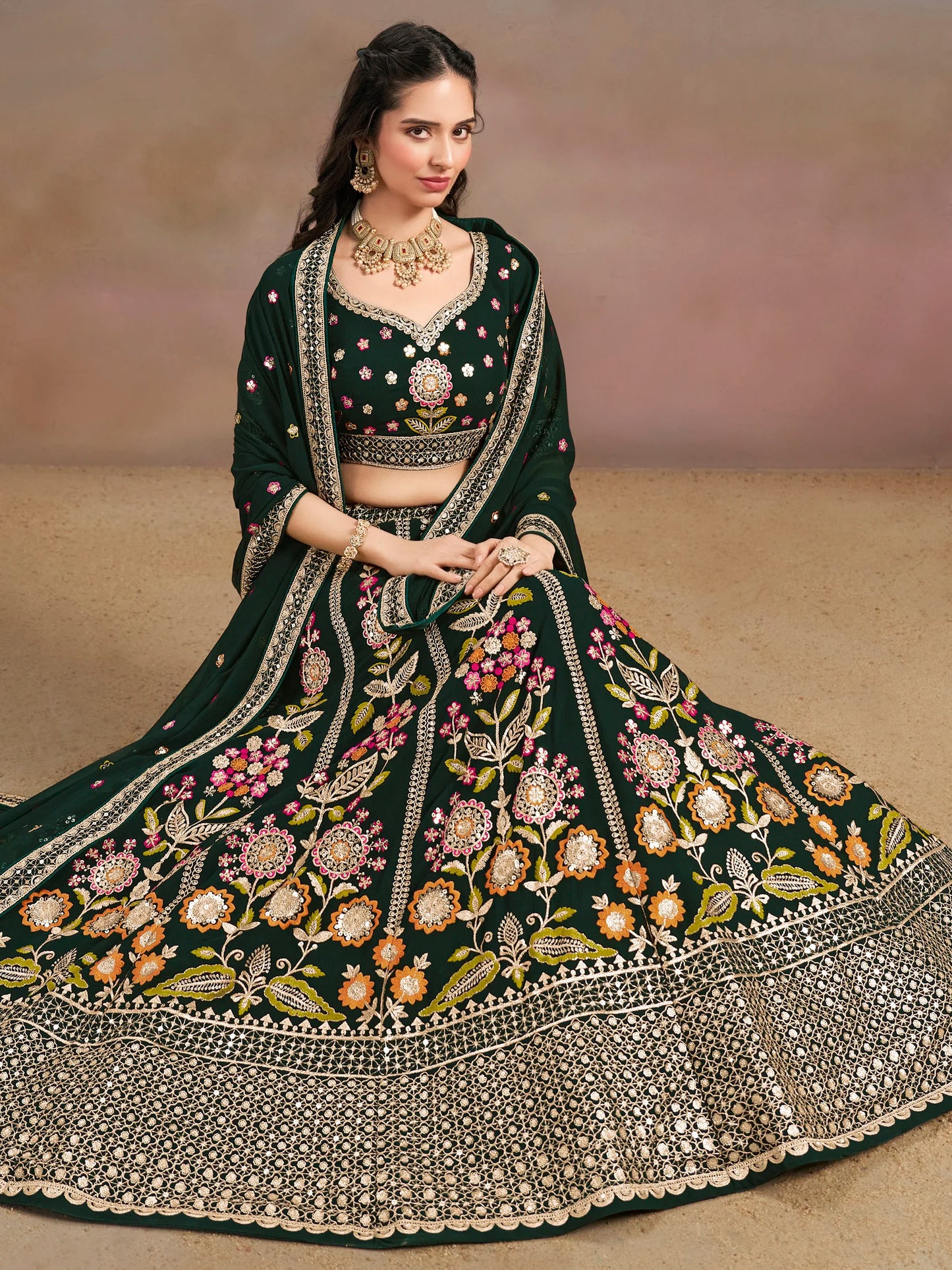 Rosa 3-teiliges Lehenga-Jacken-Set (Koti) mit Stickdetails