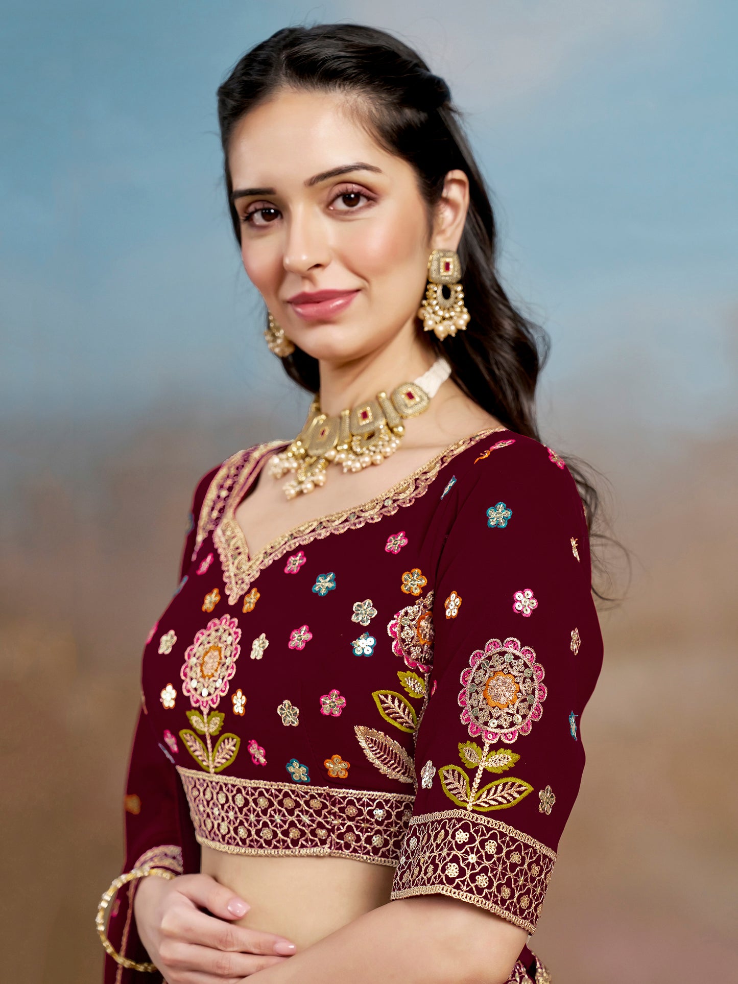 Rosa 3-teiliges Lehenga-Jacken-Set (Koti) mit Stickdetails