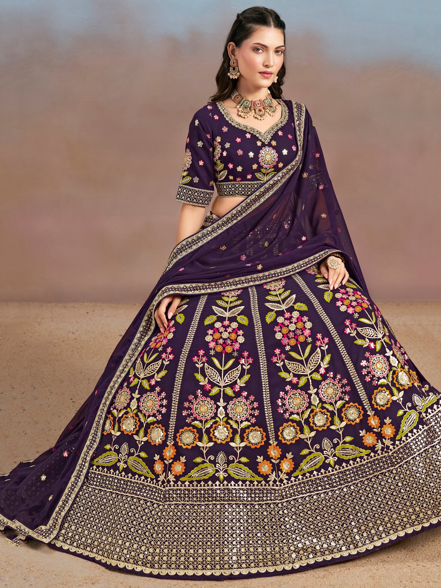 Rosa 3-teiliges Lehenga-Jacken-Set (Koti) mit Stickdetails