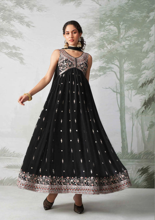 Robe Anarkali en georgette noire avec broderie multicolore et dupatta