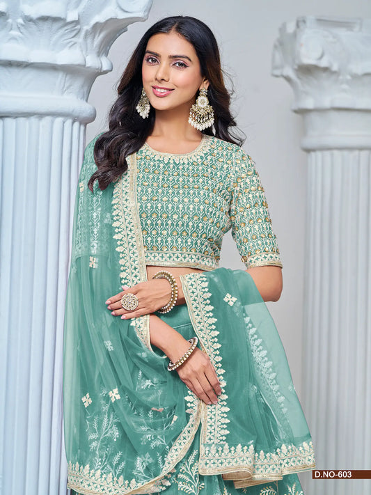 Lehenga Choli bleu aqua en filet avec broderie au fil et sequins