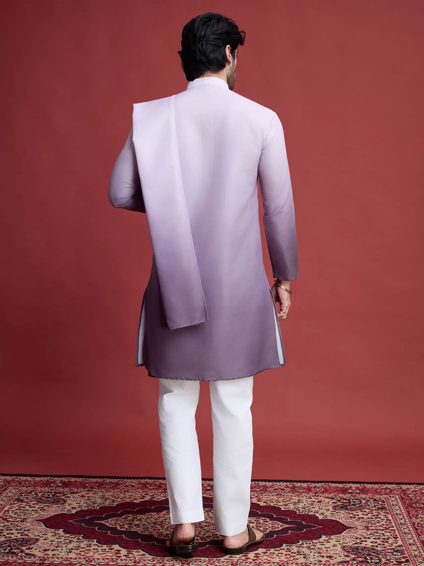 Hellviolettes Kurta mit Farbverlauf, echter Spiegelarbeit und Dupatta