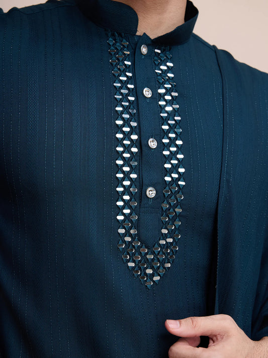 Kurta bleu-vert en viscose avec broderie miroir sur jari, accompagné de pantalon et dupatta