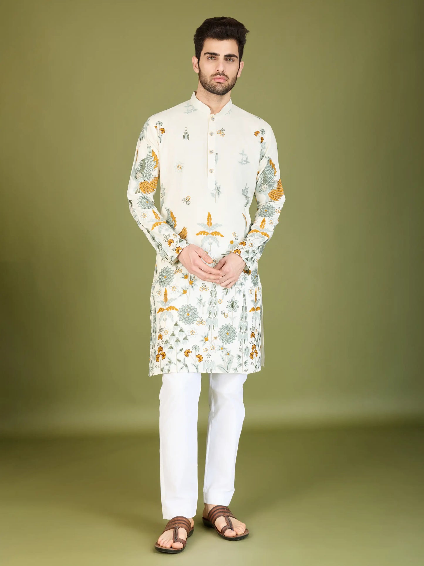 Weißes Viskose-Kurta mit Fadenstickerei und Pailletten