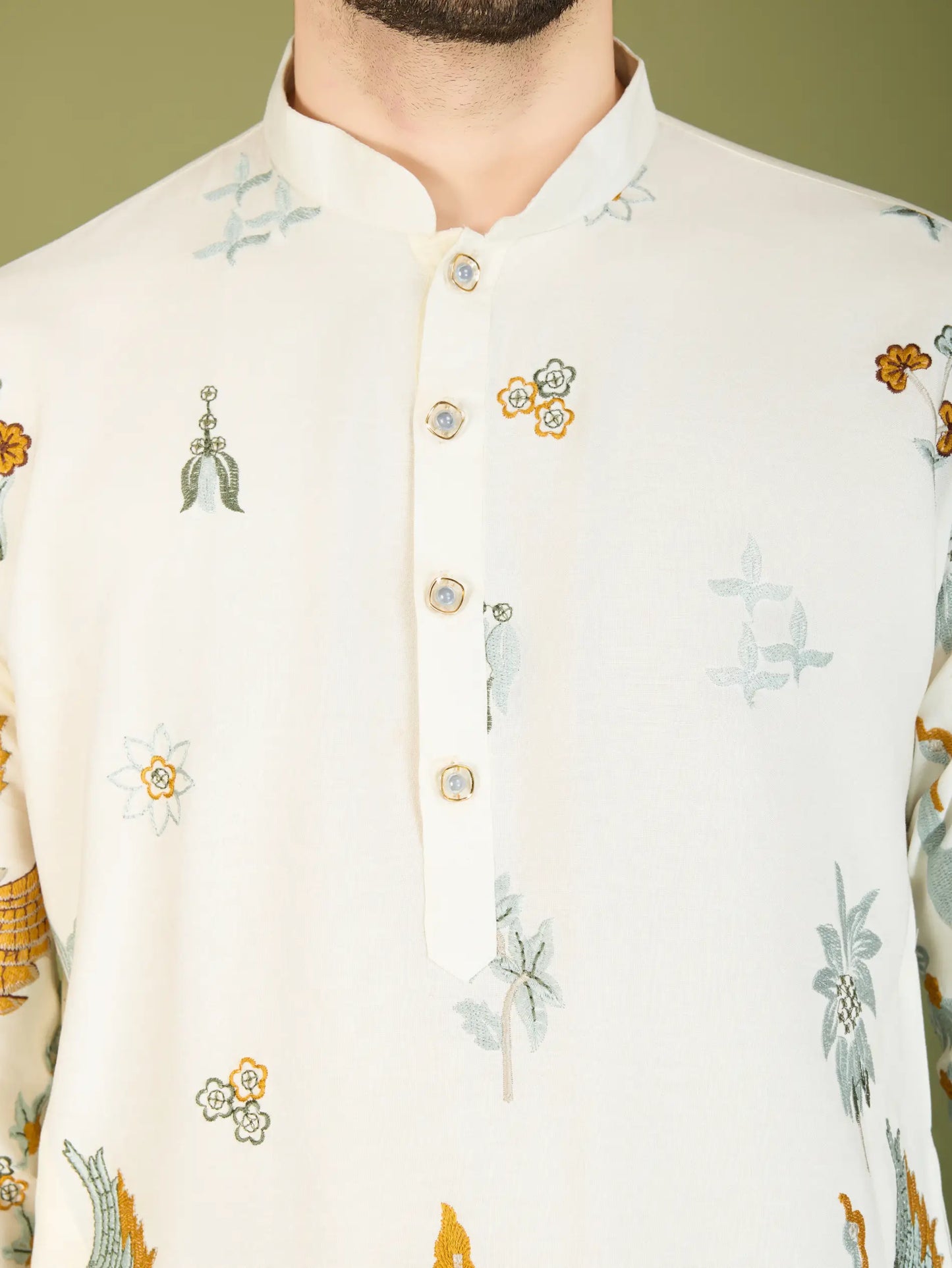 Weißes Viskose-Kurta mit Fadenstickerei und Pailletten