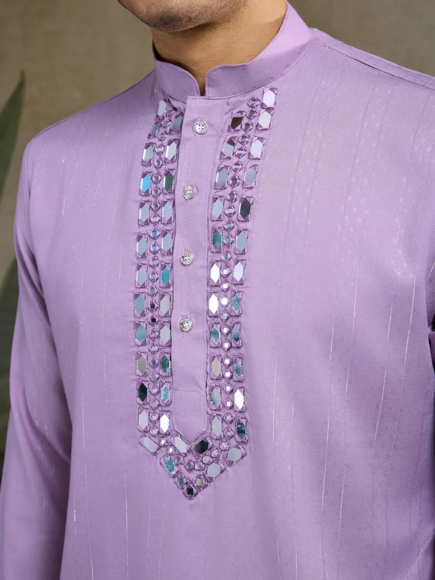 Mauvefarbenes Kurta-Set mit Jari und Spiegelarbeit, Hose und Dupatta