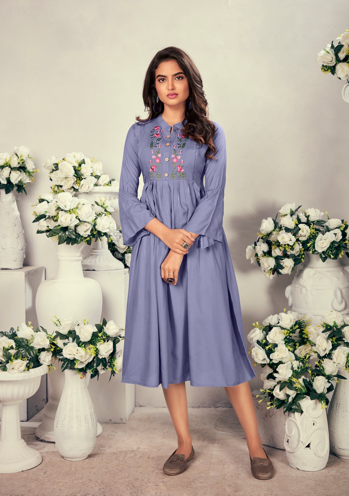 Lavendelviolettes, mittellanges Kurta-Top aus Viskose mit Details