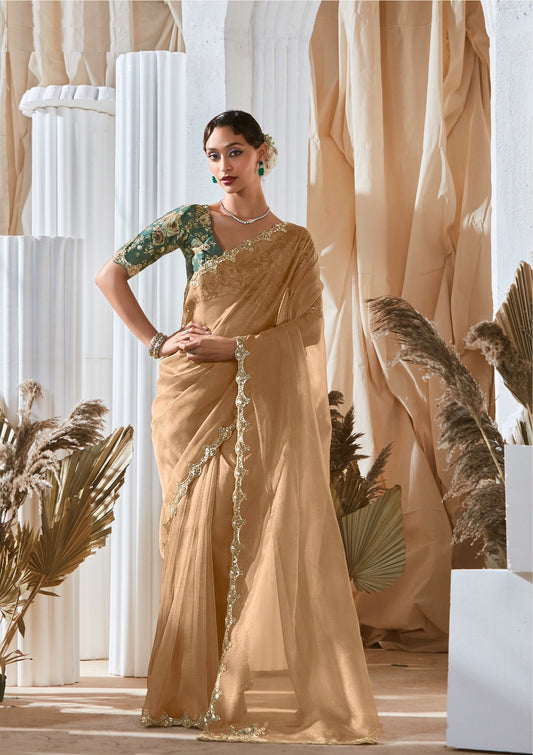 Sari moderne vert forêt et beige tissu fantaisie et dentelle COLLECTION KANIKA