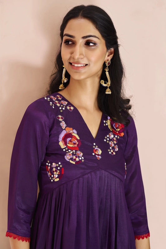 Salwar Suit en Organza Bordeaux avec Broderie à la Main