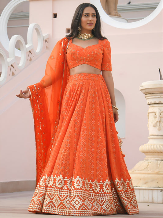 Lehenga orange léger en georgette avec travail traditionnel
