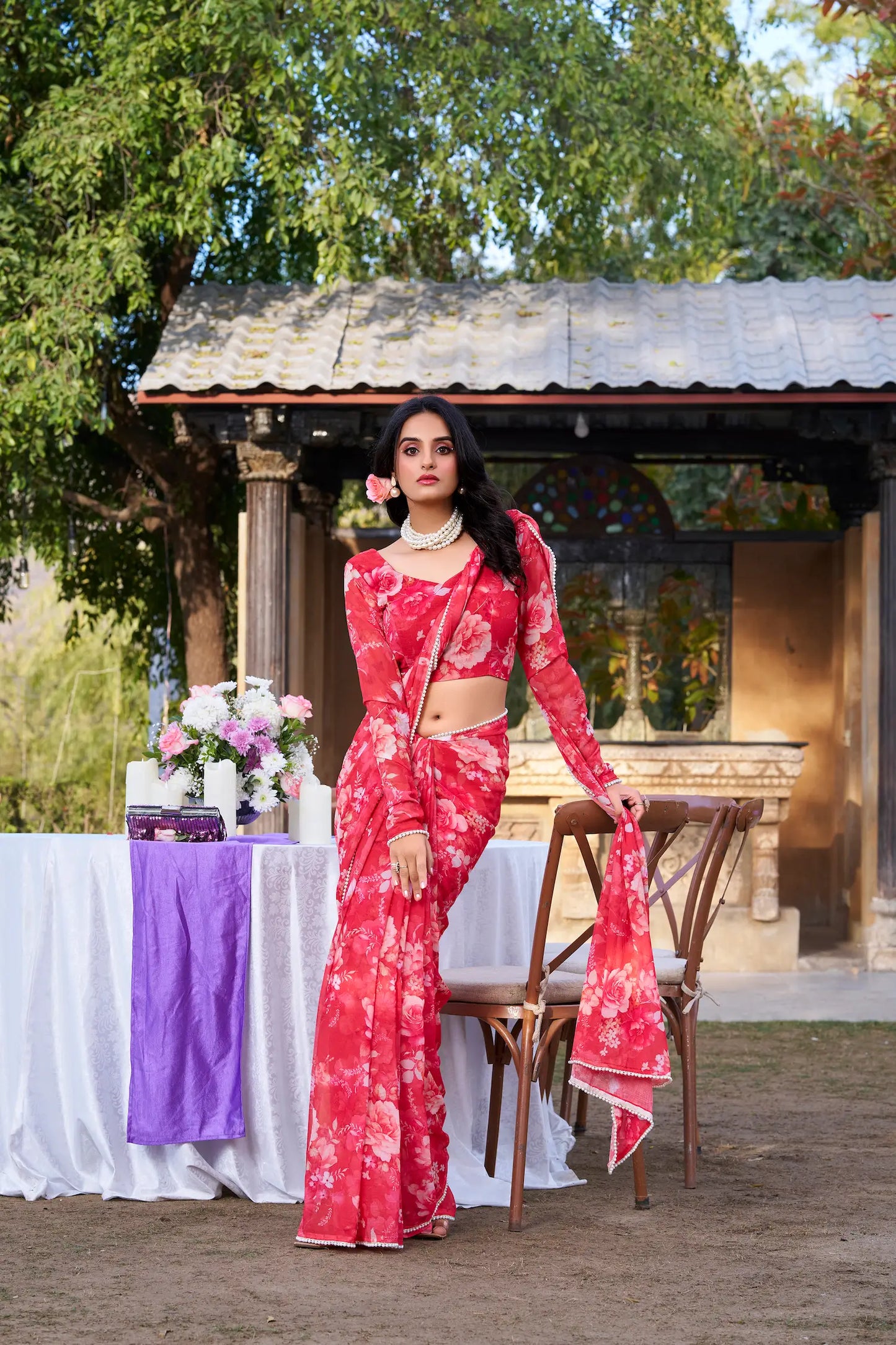 Sari Marbal ultra-léger rouge avec imprimé floral et bordure en dentelle de perles COLLECTION KATRINA
