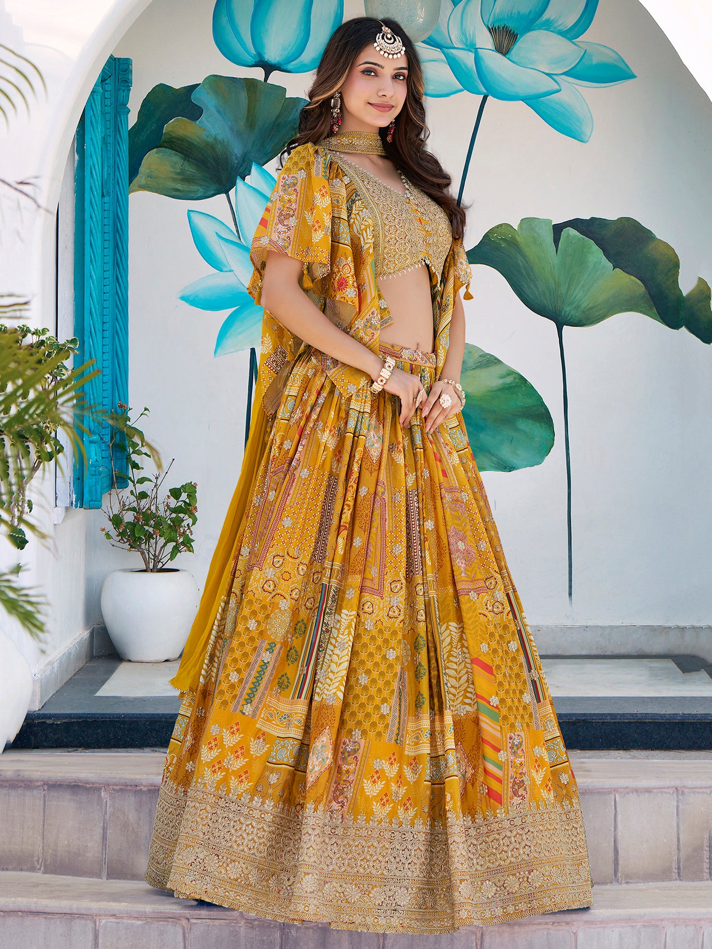 Eleganter rosa-grauer Braut-Lehenga mit Zarkan-Stickerei und Pailletten