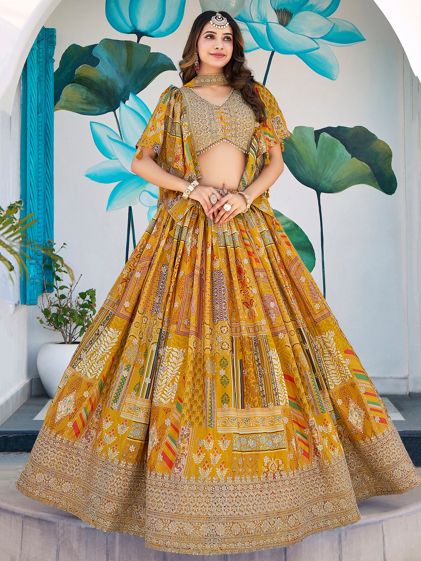 Eleganter rosa-grauer Braut-Lehenga mit Zarkan-Stickerei und Pailletten