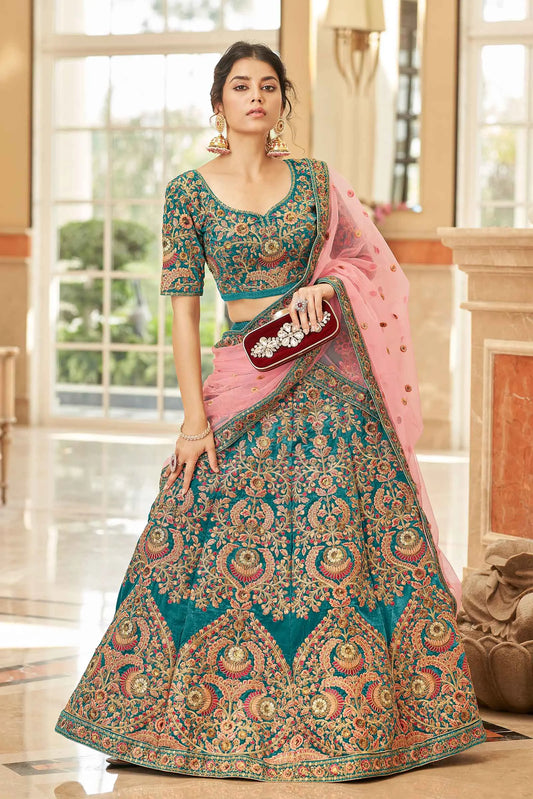 Lehenga Choli en Velours Bleu-vert avec Broderie en Fil, Dori, Zari et Sequins COLLECTION KAMYA