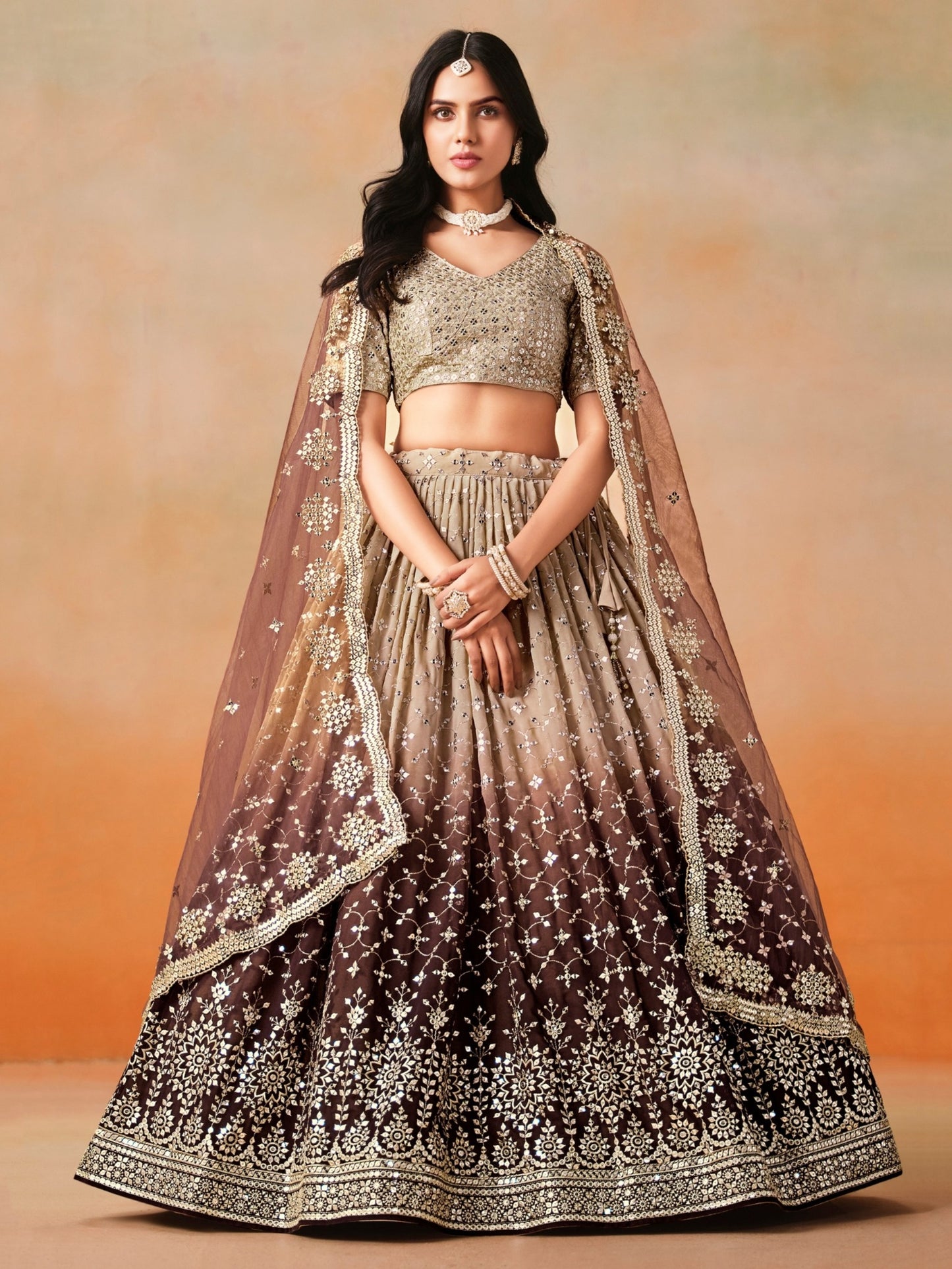 Rosa 3-teiliges Lehenga-Jacken-Set (Koti) mit Stickdetails