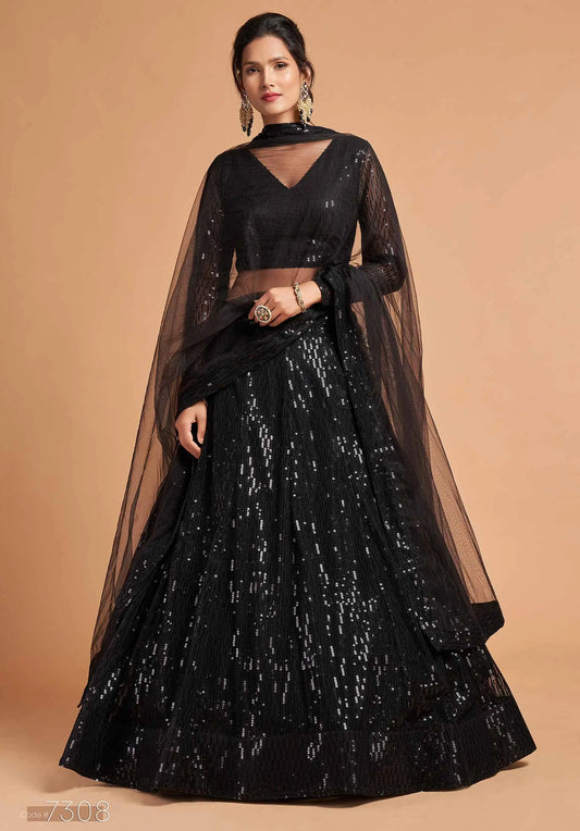 Lehenga choli noir en filet doux avec broderie en fil et multiples sequins