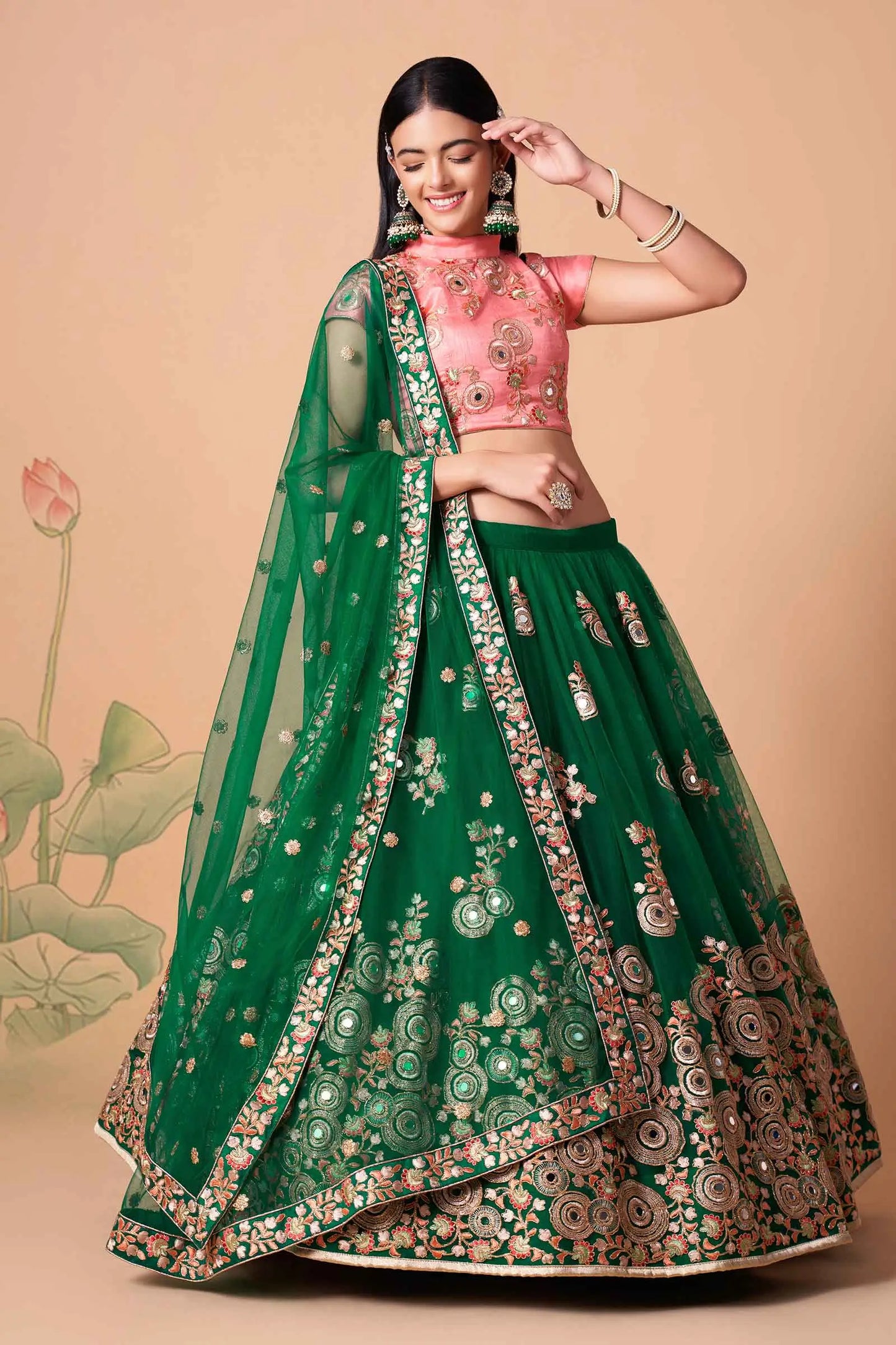 Lehenga vert et rose en filet doux avec broderie au fil, zari, dori et sequins avec travail de miroir