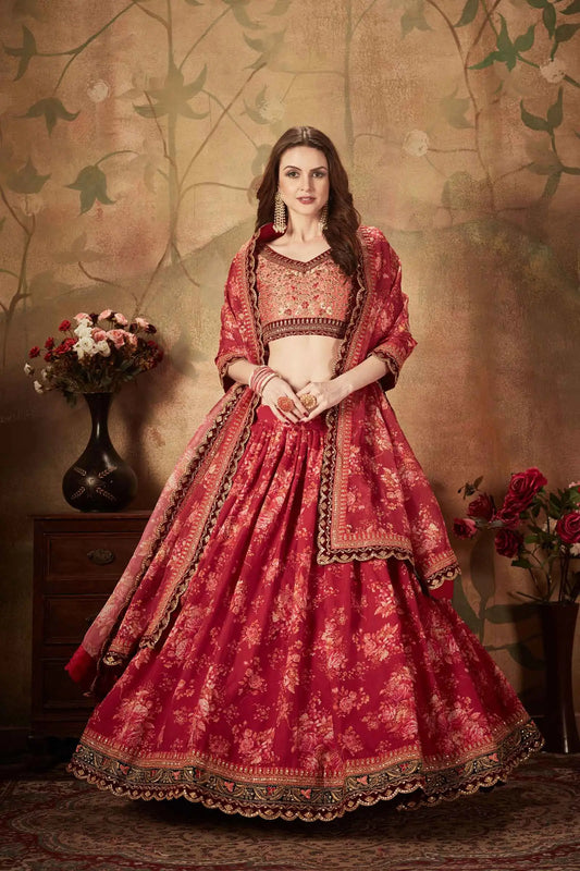 Lehenga en organza bordeaux et pêche avec imprimé floral et travail de sequins