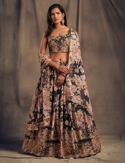 Lehenga en Organza à Imprimé Floral Noir avec Travaux de Sequins