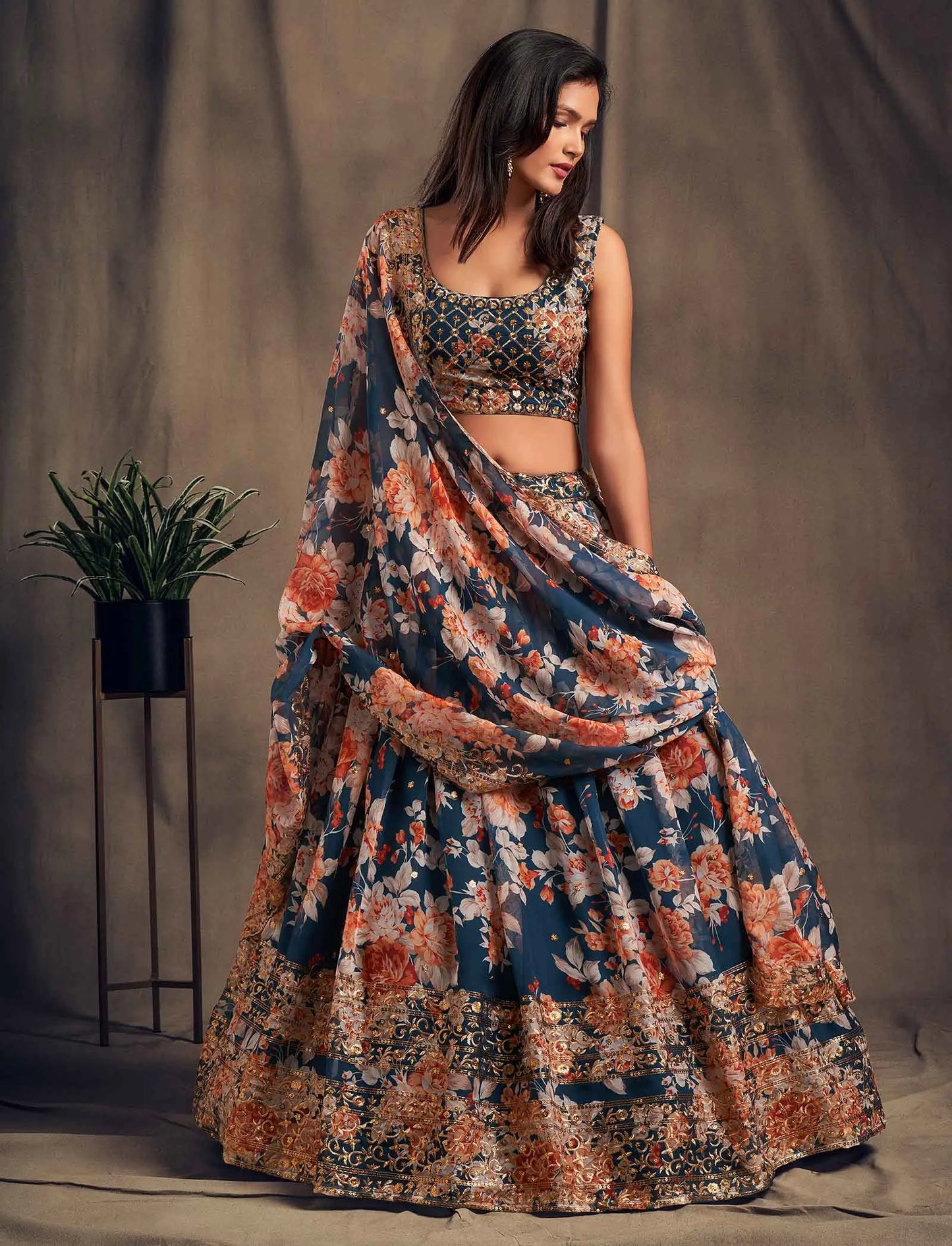 Lehenga en Organza à Imprimé Floral Bleu-vert avec Travaux de Sequins