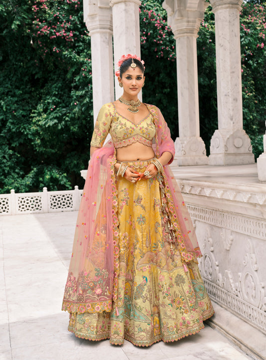 Lehenga de mariée rose clair et jaune en soie fantaisie avec broderies COLLECTION ESHA