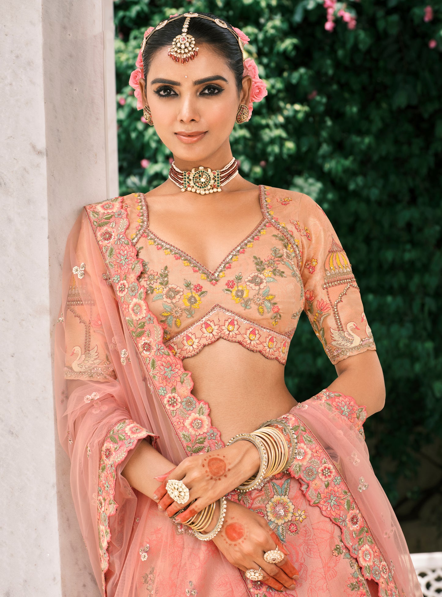 Lehenga de mariée rose pêche en soie fantaisie avec broderies COLLECTION ESHA
