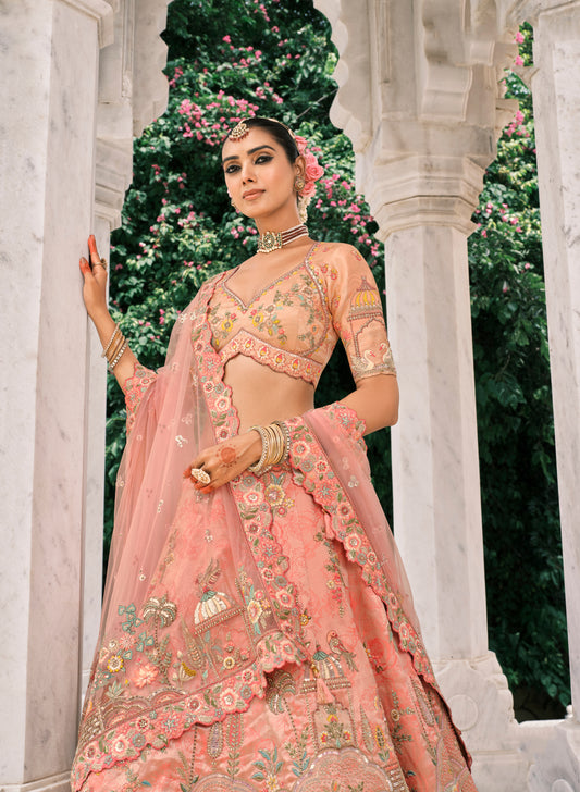 Lehenga de mariée rose pêche en soie fantaisie avec broderies COLLECTION ESHA