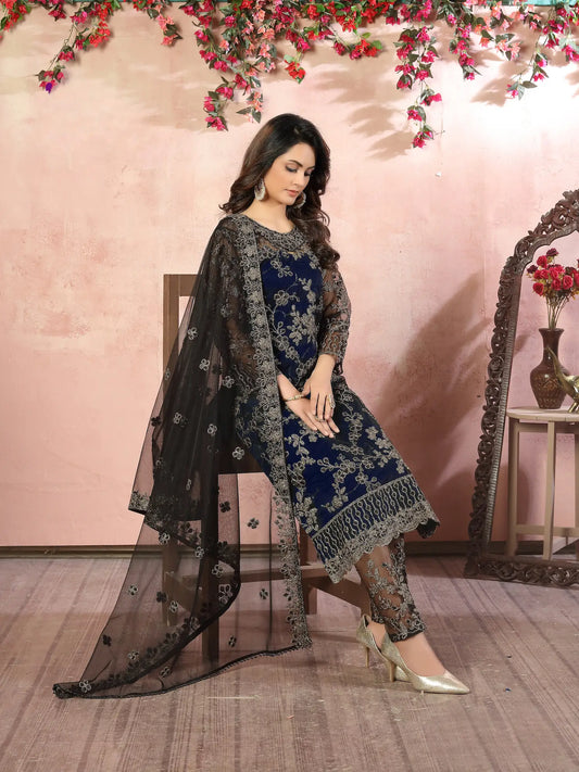 Ensemble Salwar en filet bleu marine avec broderie au fil et sequins