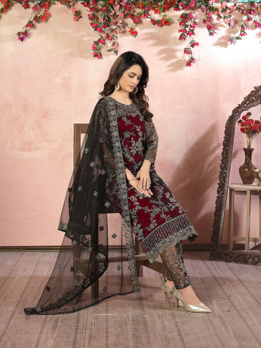 Ensemble salwar en filet marron foncé avec broderie au fil et sequins