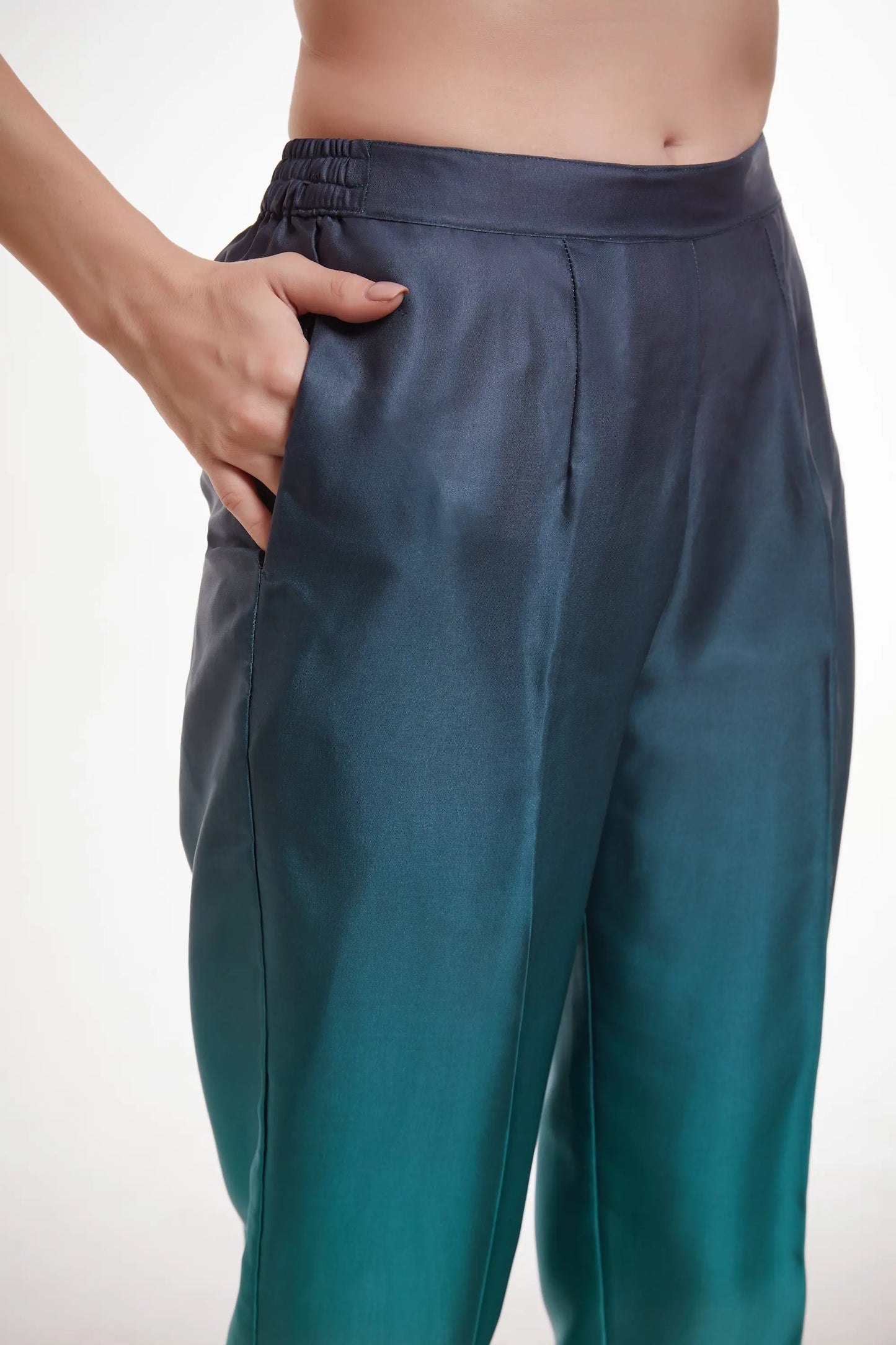 Mehrfarbig bedrucktes Satin-Set