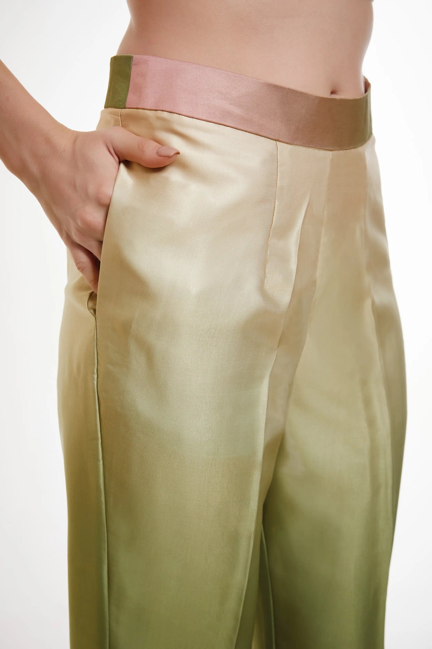 Mehrfarbig bedrucktes Satin-Set
