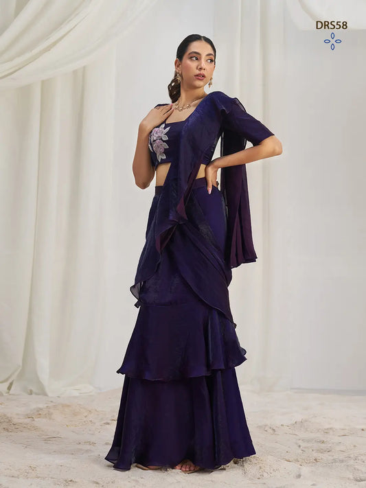 Sari de fête en organza couleur violet foncé avec travail à la main