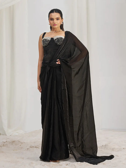 Sari de soirée noir glamour en organza avec travail fait main