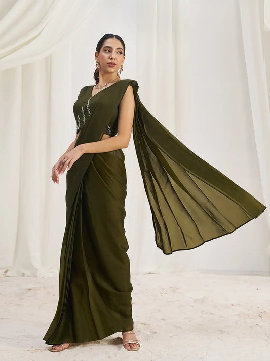 Sari de fête en organza vert olive avec travail à la main